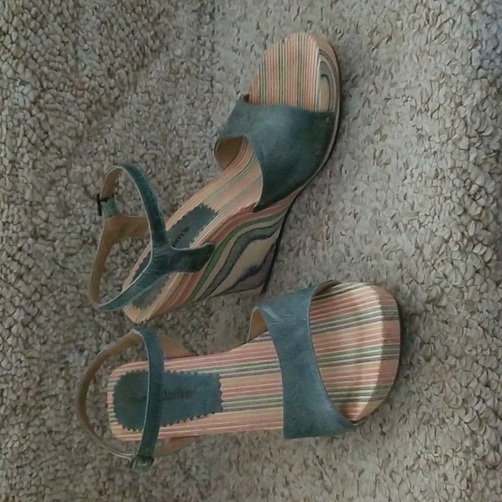 Creazioni Adam's Colorful Wooden Wedge Pumps